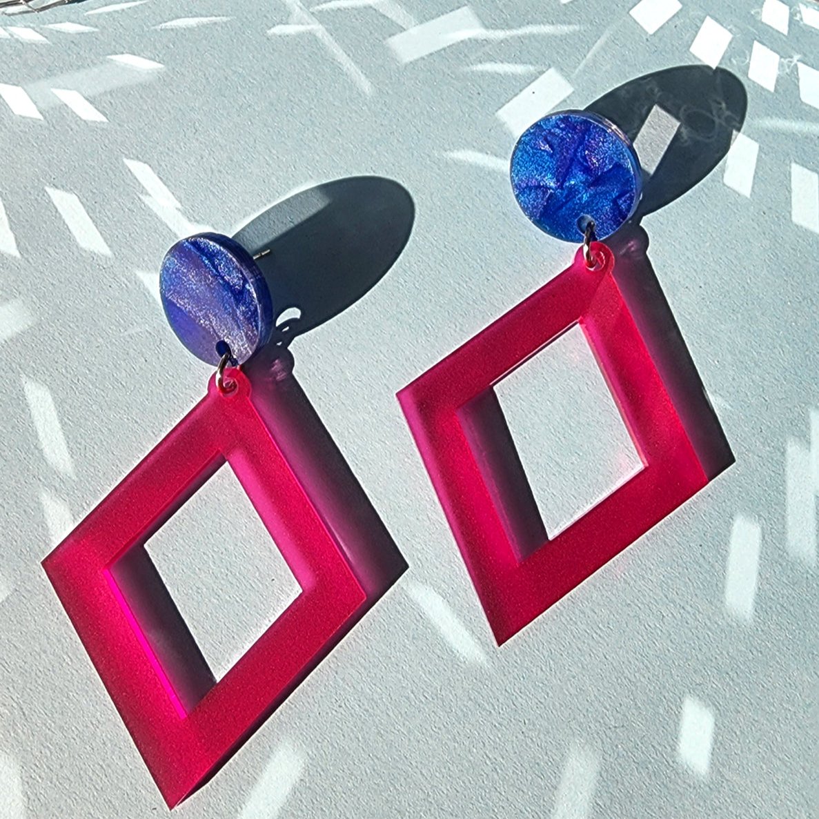 CESIA NO.4 // FROSTED MAGENTA & ASSORTED STUD COLOUR